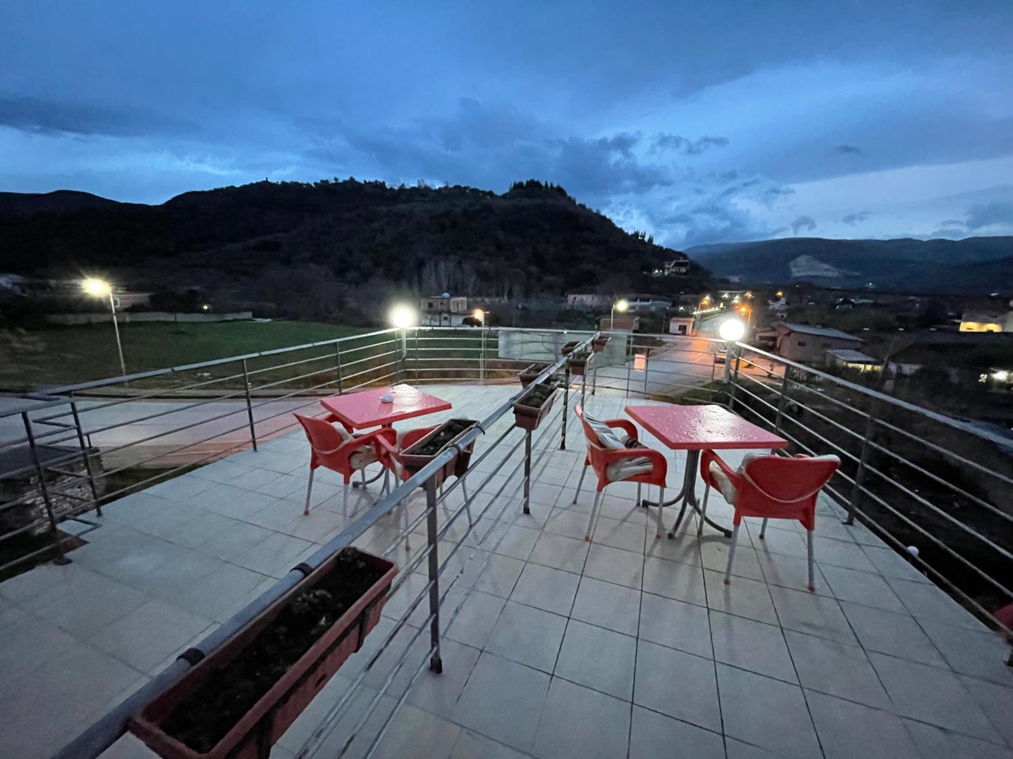 Hotel Bar Restaurant Mete Peshkepi Екстер'єр фото