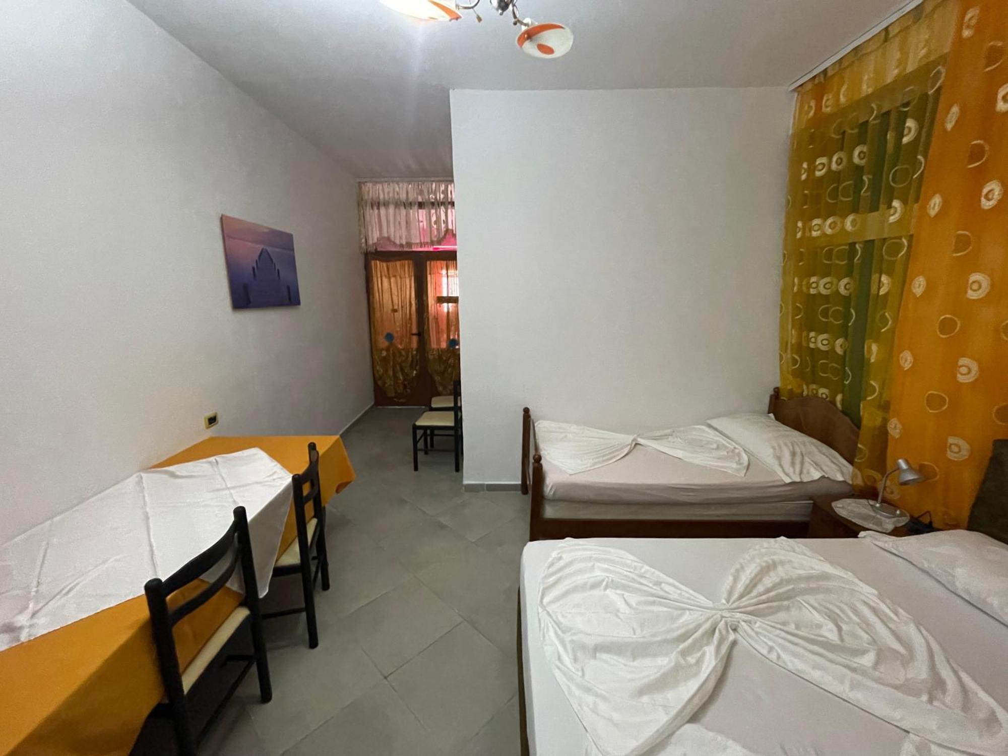 Hotel Bar Restaurant Mete Peshkepi Екстер'єр фото
