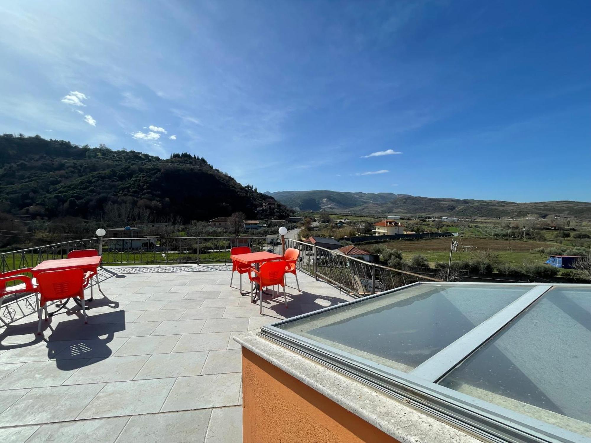 Hotel Bar Restaurant Mete Peshkepi Екстер'єр фото