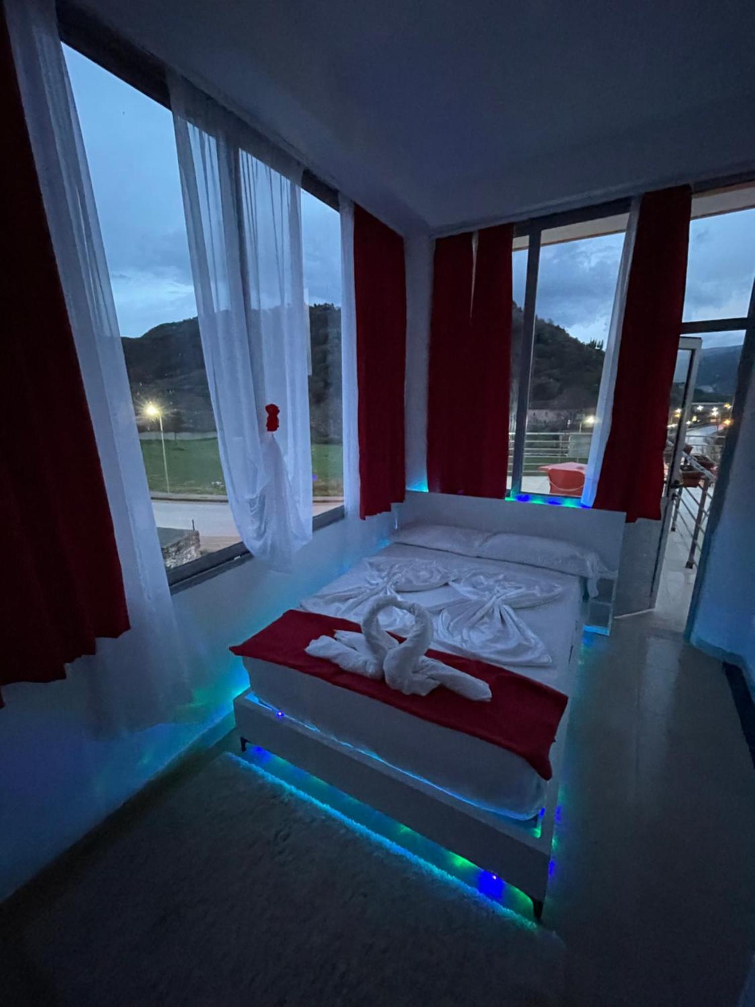 Hotel Bar Restaurant Mete Peshkepi Екстер'єр фото