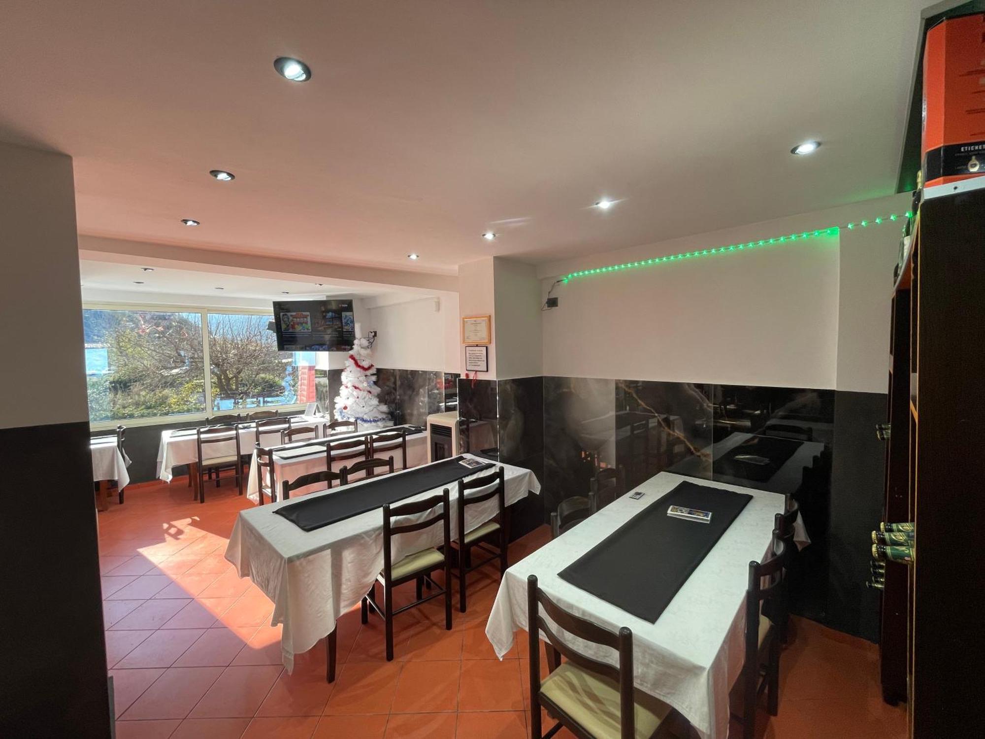 Hotel Bar Restaurant Mete Peshkepi Екстер'єр фото