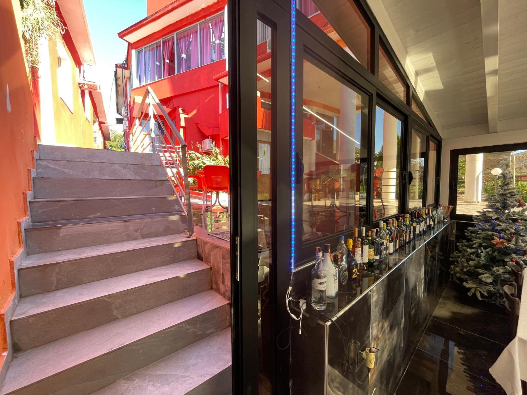 Hotel Bar Restaurant Mete Peshkepi Екстер'єр фото